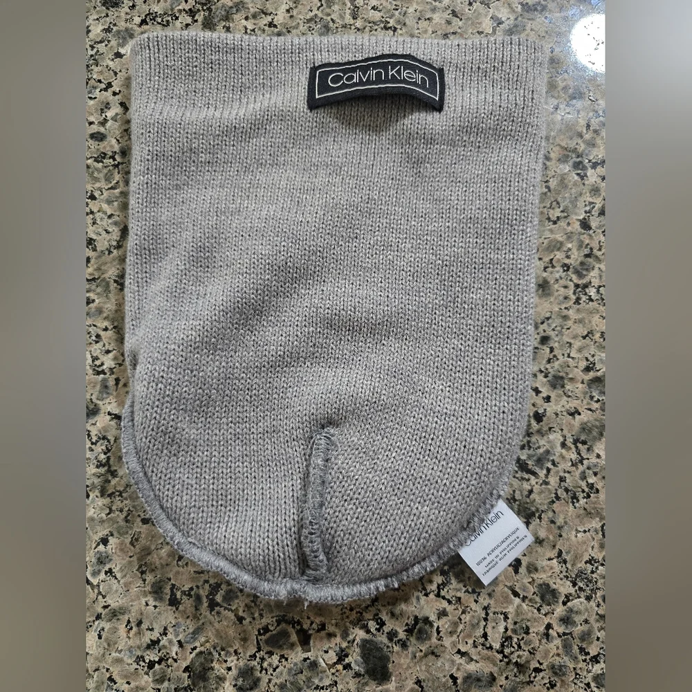 Calvin Klein beenie - Picture 2 of 2
